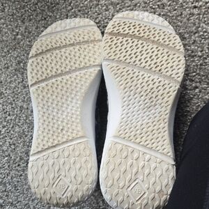 Vera Bradley White Slippers with Textured Sole
